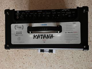 Amplificador Boss Katana mk2 + Pedal FS-6