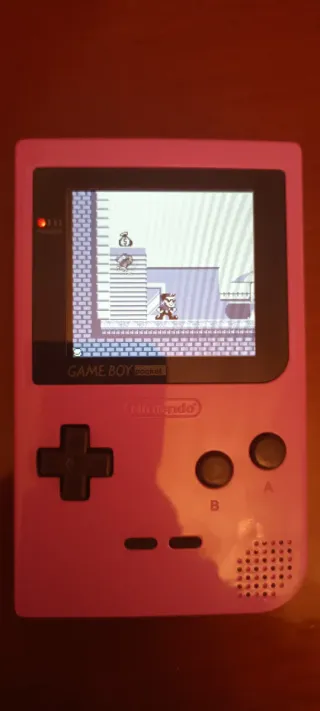 Game Boy Pocket IPS Morado + Hudson Hawk