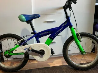 Bicicleta infantil azul y verde