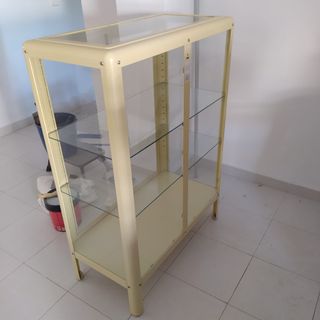 Vitrina expositora cristal y metal