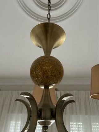 Lámpara de techo dorada para dormitorio