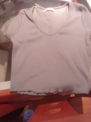 Camiseta gris de chica