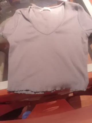 Camiseta gris de chica