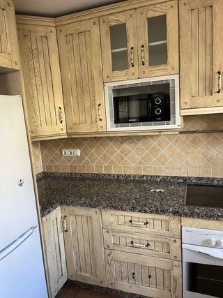 Cocina completa madera.