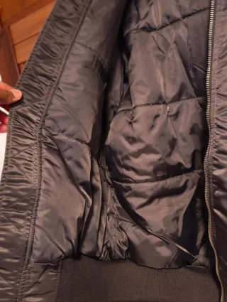 Chaqueta Alpha Industries con parches
