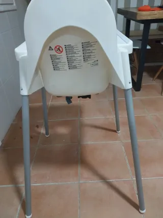 Trona Bebé Ikea Blanca con Bandeja