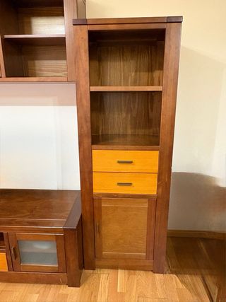 Muebles de salón madera y cristal. 335x 210x58cm