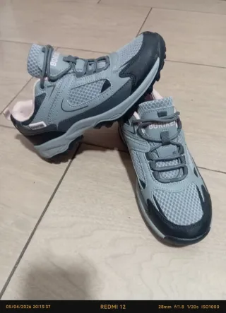Zapatillas deportivas grises y rosas BORIKEN