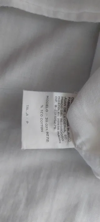 Falda blanca bordada talla S