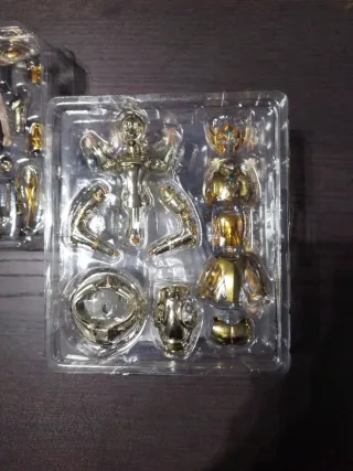 Myth Cloth EX Acuario Camus Bandai