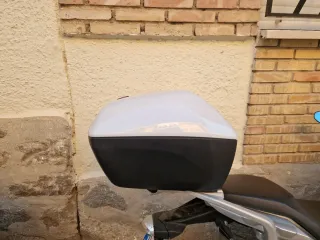 Baúl Top Case BMW 30L Negro/Blanco