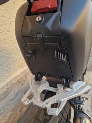 Baúl Top Case BMW 30L Negro/Blanco