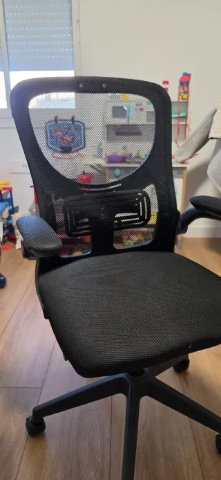 Silla de oficina ergonómica negra