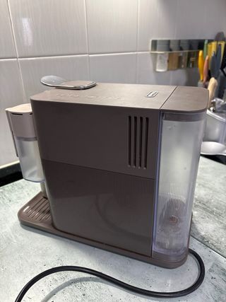 Cafetera DELONGHI Nespresso