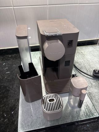 Cafetera DELONGHI Nespresso
