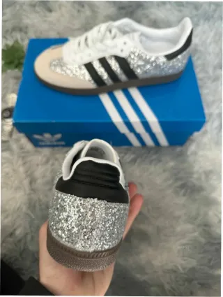 Adidas Samba Paillettes Argentées T.39