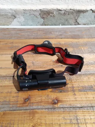 Linterna Frontal Ledlenser H8R 600 Lm Recargable