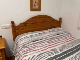 Cabecero madera + Somier láminas 135cm