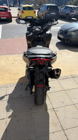 Yamaha TMAX 560 Tech MAX 2022