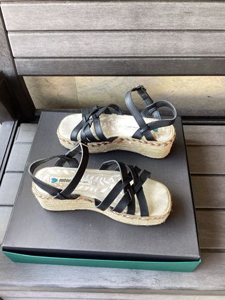 Sandalias MTNG Piel Negras Talla 41