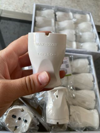 Lote 20 Enchufes MU PRESA 10A/16A