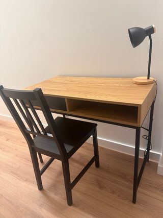 Escritorio, Silla y Lámpara