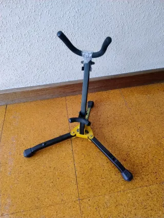 Saxofón Alto Dorado