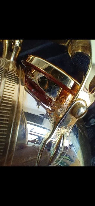 Saxofón Alto Dorado