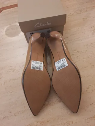 Zapatos Clarks Salón Beige Talla 37.5