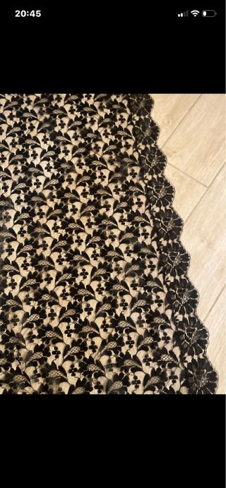 Pizzo nero lungo 2m, largo 90cm