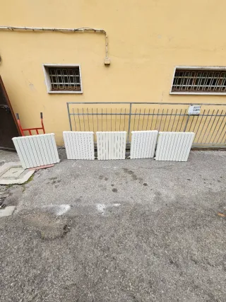 Vendo stock di 5 termosifoni in ottime condizioni