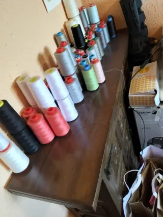 Lote Hilos Algodón, Poliéster y Espuma