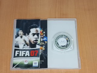 Lote 2 Juegos PSP: FIFA 07, PES 6