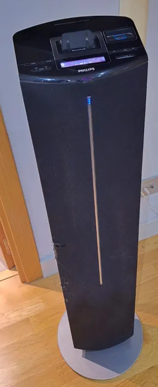 Torre de Sonido Philips DC570 c/ Base iPod
