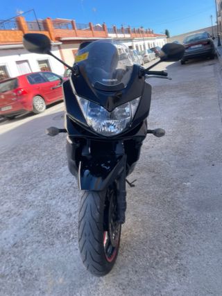 Suzuki GSF 1250S Bandit Negra