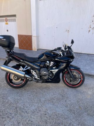 Suzuki GSF 1250S Bandit Negra