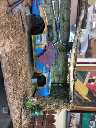 Diorama Auto Abbandonato 1/18