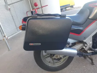 Kawasaki GPZ Clásica Negra/Gris/Roja