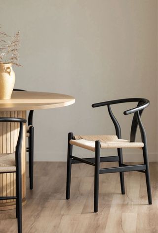 Silla Diseño Madera y Rattan Negra Imitación CH24
