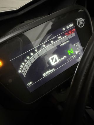 Yamaha YZ/R15 Negra