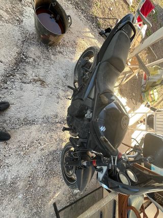 Suzuki Naked Negra