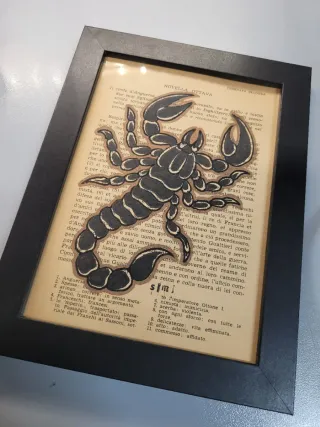 Quadro Tattoo Scorpione su Pagina Vintage