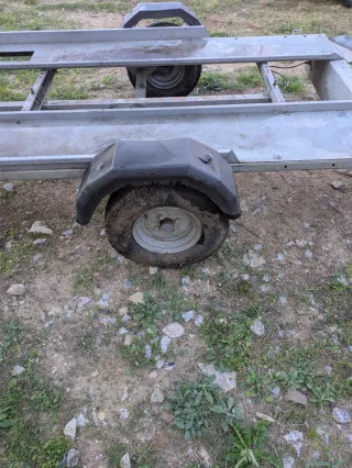 Remolque URBERi motos y quad para su transporte
