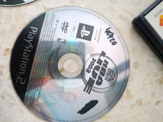 Varios juegos Playstation2 y 2 tarjetas de memoria