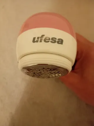 Quitapelusas eléctrico blanco