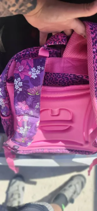 Mochila Gabol floral y leopardo niña Apertura