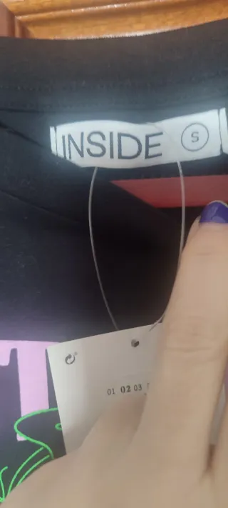 Camiseta INSIDE negra efecto mariposa sin estrenar