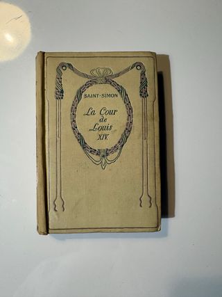 Libro “La Cour de Louis XIV”