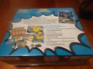 Caja Entrenador Élite Héroes Ascendentes