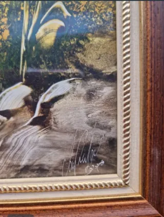 Cuadro decorativo firmado